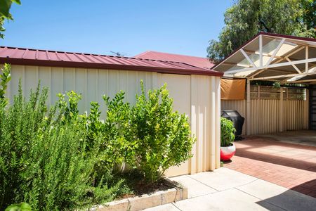 BEAUTIFUL BEACHSIDE HOME - Photo 3