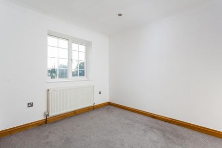4 bedroom detached house to rent - Photo 4