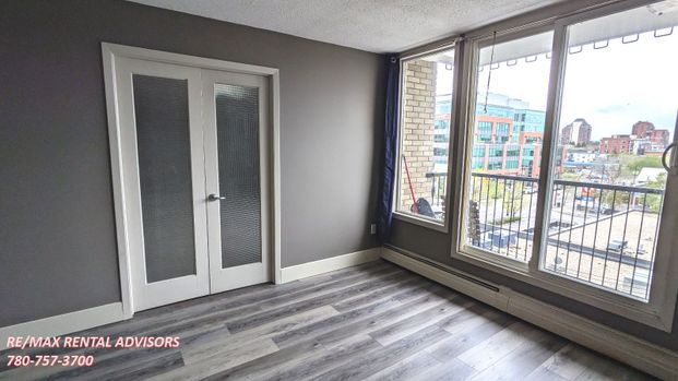 GREAT 1 BED, 1 BATH 4th-FLOOR APARTMENT W/AN UNDERGROUND PARKING STALL IN THE COMMUNITY OF CLIFF BUNGALOW - Photo 1