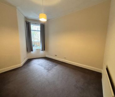 3 bedroom flat to rent - Photo 5