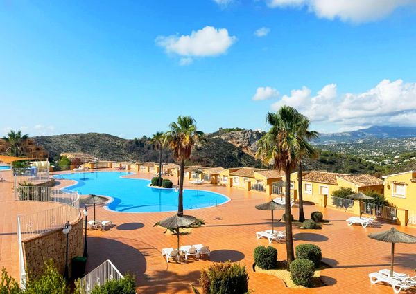 2-bedroom apartment with swimming pool in Benitachell