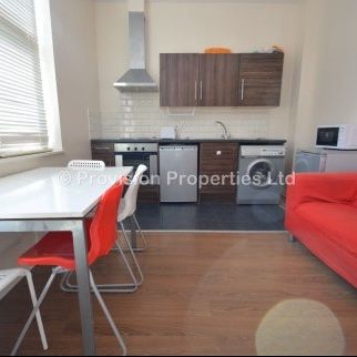 3 Bedroom Properties Leeds University - Photo 1