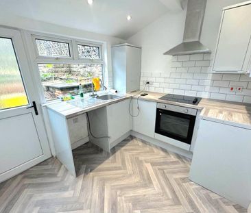 3 bedroom terraced house to rent - Photo 3