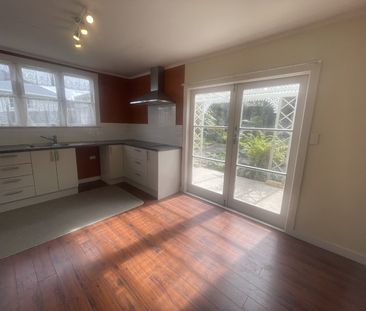 Well-Presented and Private Family Home! - Photo 1