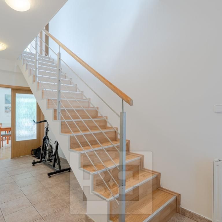Pronájem domu 148 m2 - Fotografie 1