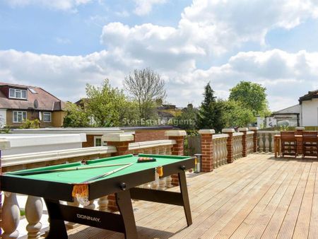 6 bedroom detached house to rent - Photo 2