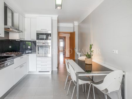 Apartamento T4 em Lisboa - Photo 3