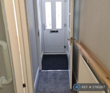 2 bedroom terraced house to rent - Photo 1