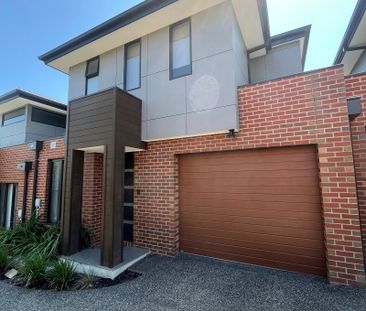 2/151 Rosanna Road, Rosanna VIC 3084 - Photo 2