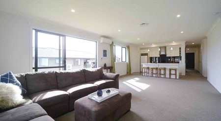 FITZHERBERT - 3 BEDROOM - Photo 2