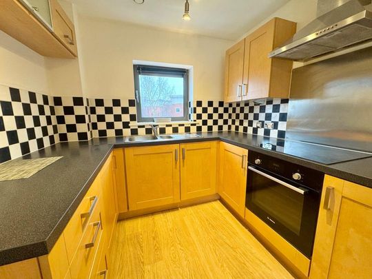 2 bedroom flat to rent - Photo 1