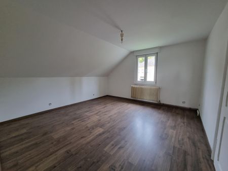Location Maison 127.65 M² HIRSINGUE 1 120 € - Photo 3