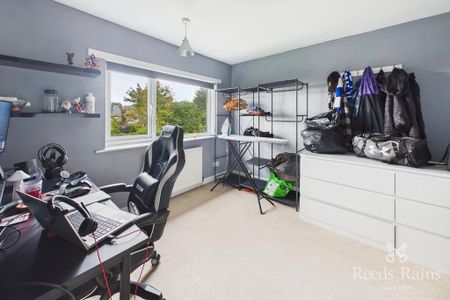 2 bedroom semi-detached house to rent - Photo 3