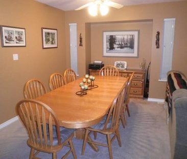 Maple Ridge 4 Bed House Near Alexander Robinson Elementary - Photo 2