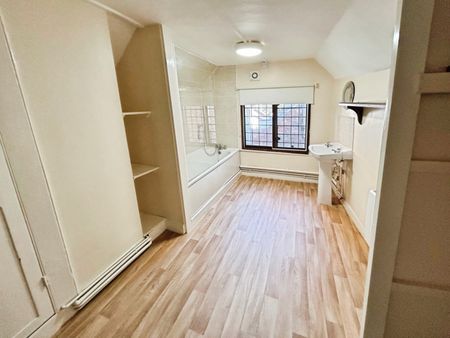 3 bedroom Flat To Let Total Size: 2024 SQ FT - Photo 3