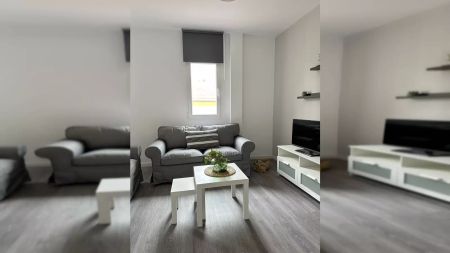 Room in a shared 10-bedroom apartment for rent in Lucero. - Photo 4