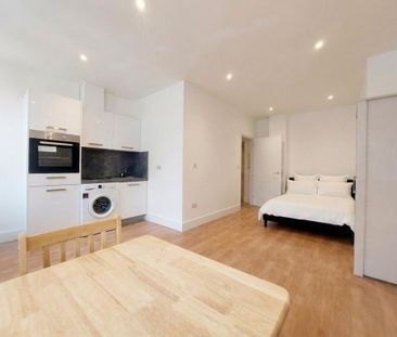 Studio to rent - Photo 6