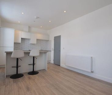 3 bedroom apartment to rent - Photo 6