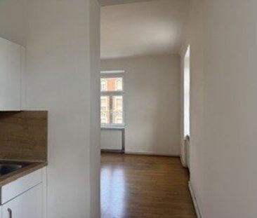 Klein, fein und möbliert: Charmante, lichtdurchflutete 1 Zimmer-Woh... - Foto 1
