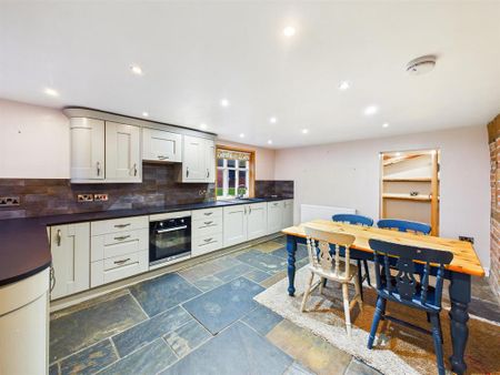 3 bedroom house to rent - Photo 5