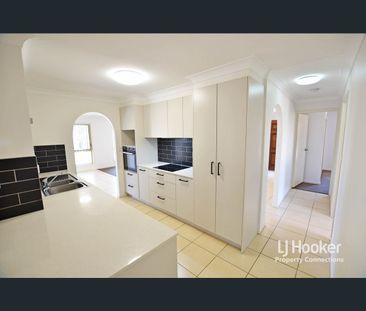 8 Cognac Court, Petrie, Qld 4502 - Photo 6