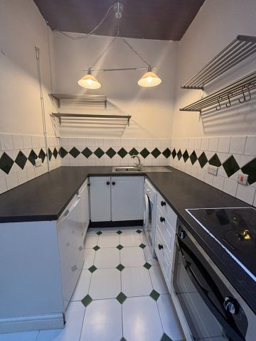 1 Bed Flat, Pelham Crescent, NG7 - Photo 5