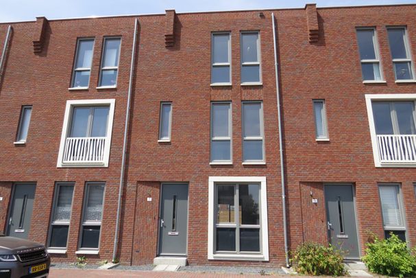 Medeastraat 21 - Foto 1