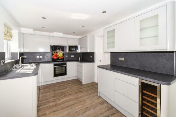 4 bedroom detached to rent Abbey Close, Shepshed - Photo 1
