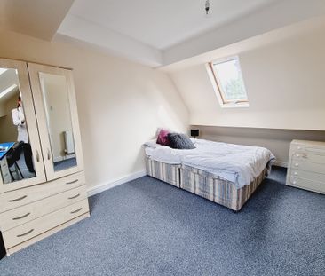 5 Bed Student Accommodation - Photo 4