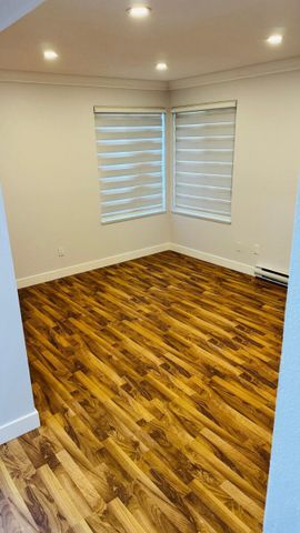 3 Bedroom Duplex - Photo 3