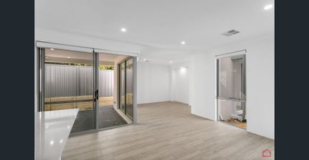 BRAND NEW CONTEMPORARY HOME - 8B LEVERBURGH ST - Photo 2