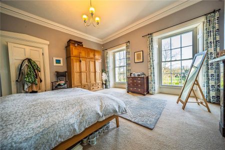 4 bedroom terraced house to rent - Photo 5