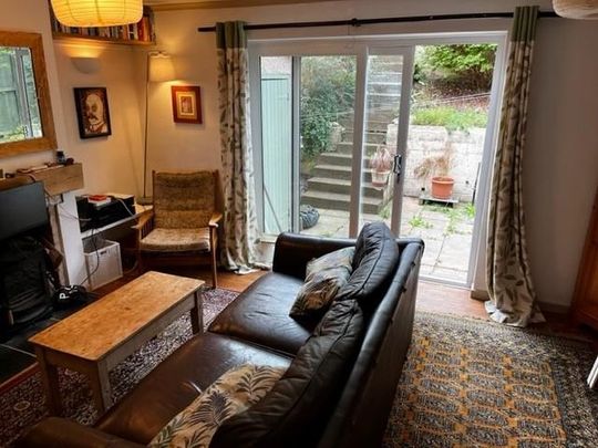 Queensdown Gardens, Knowle - Photo 1