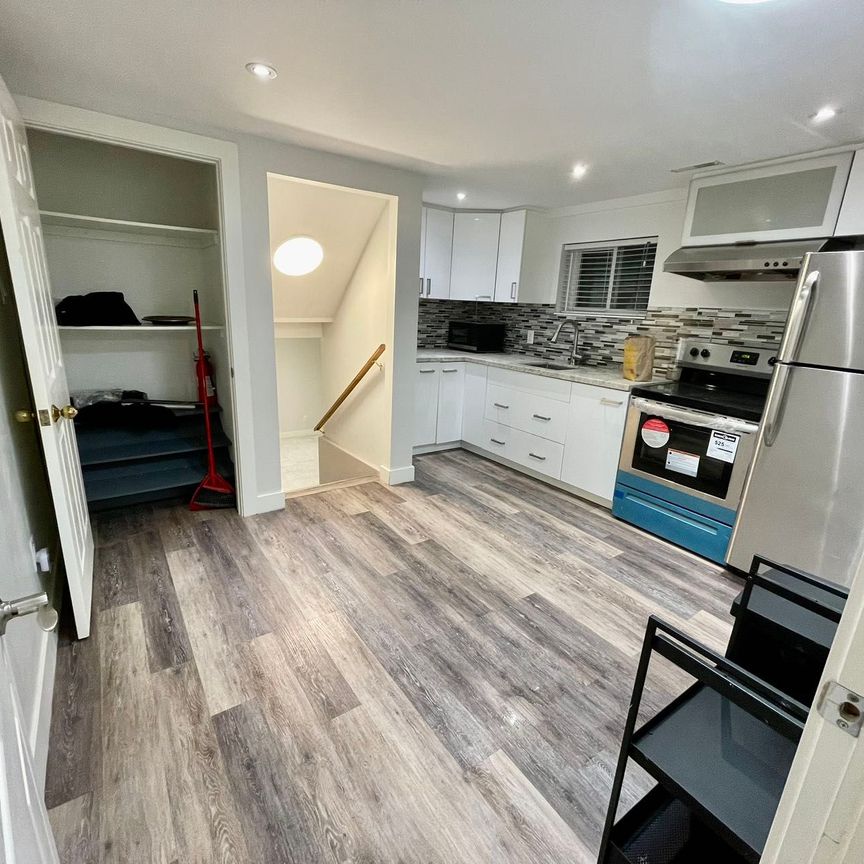 For Lease - 4090 Woodington Drive Unit# Lower, Mississauga, Ontario - Photo 1