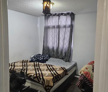 For Lease - 19 Arthurs Crescent, Brampton, Ontario - Photo 1