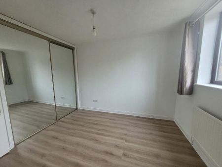 3 bedroom detached house to rent - Photo 4