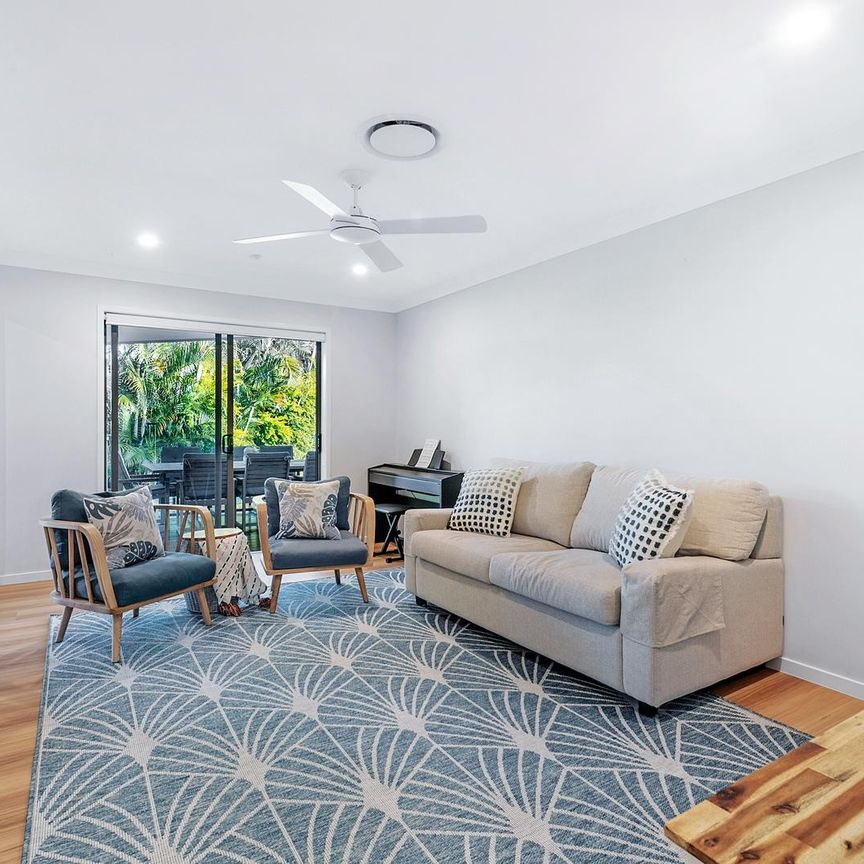 46 Fairsky Avenue, Mermaid Waters QLD 4218 - House For Rent | Domain - Photo 1