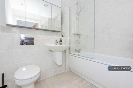 1 bedroom flat to rent - Photo 5