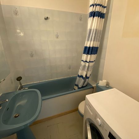 Location Appartement 2 pièces 41m² - Photo 3