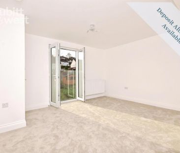 4 bedroom semi-detached house to rent - Photo 5