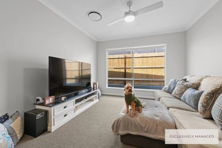 “Luxury Near New Home, with Ducted Air-Con” - Photo 2