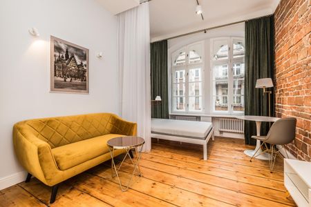 Klasyka i nowoczesność na Starym Mieście - Photo 2