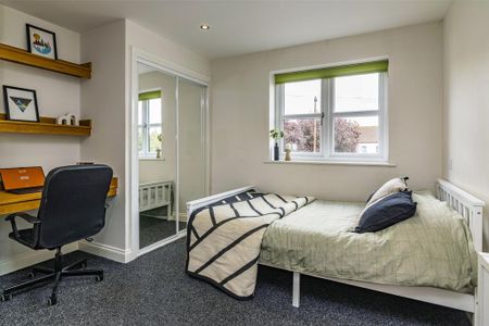 4 bedroom flat to rent - Photo 4