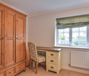 2 bedroom end of terrace house to rent - Photo 4