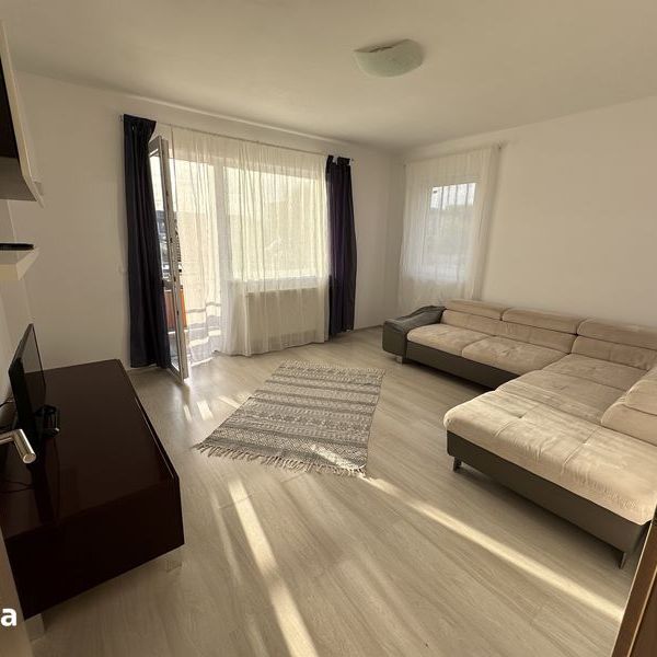 Inchiriez apartament cu 2 camere si gradina proprie in zona Coresi - Photo 1