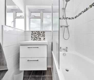 2 bedroom maisonette to rent - Photo 4