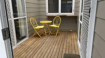 Low-maintenance coastal living - Photo 2