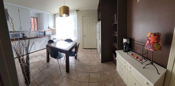 DISPO. AVRIL - Grand 3 1/2 meublé, jardin, stationnement - Photo 2