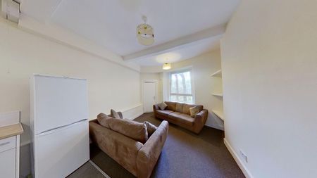 3 bedroom apartment to rent - Photo 2