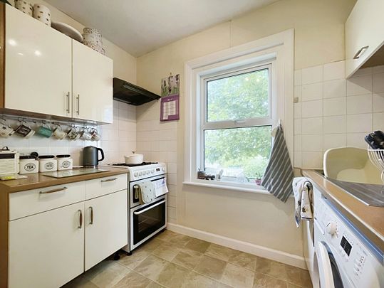 2 bedroom maisonette to rent - Photo 1